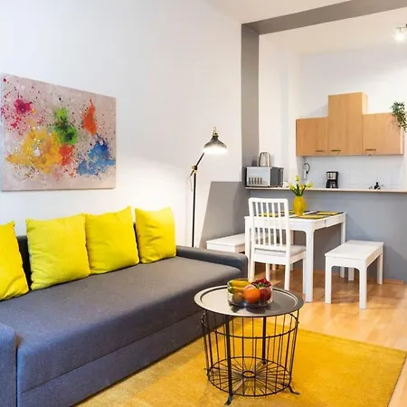 Cozy 2 Room Apartment Next To Hermannstrasse Berlin Exterior photo