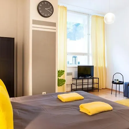 Cozy 2 Room Apartment Next To Hermannstrasse Berlin Exterior photo