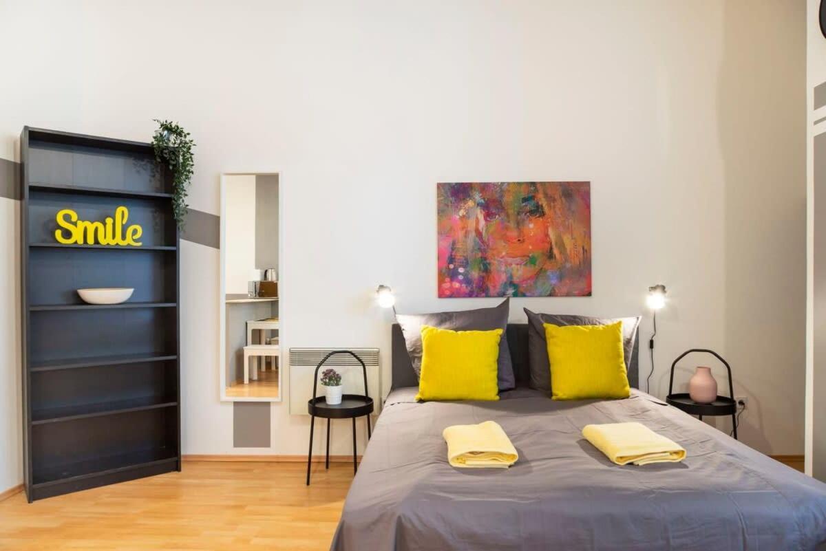 Cozy 2 Next To Hermannstrasse Апартаменты