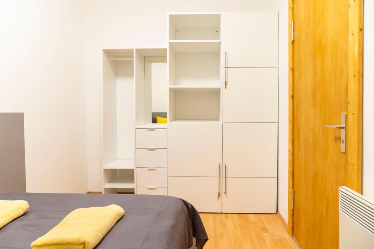 Апартаменты Cozy 2 Next To Hermannstrasse